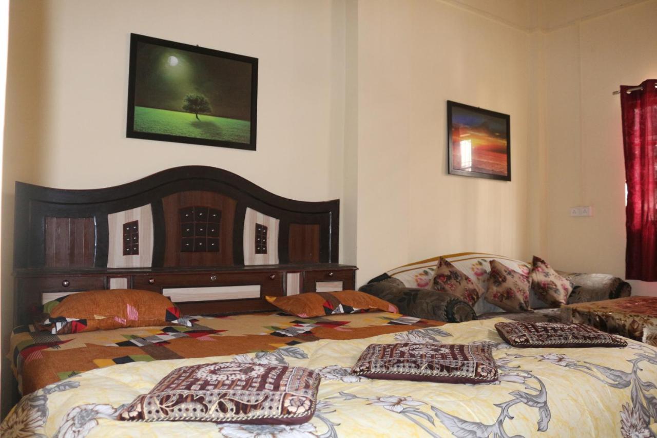 Mother Hostel Varanasi Eksteriør bilde