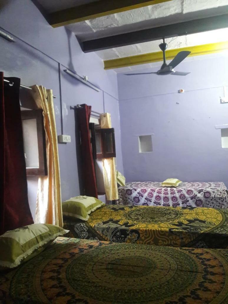 Mother Hostel Varanasi Eksteriør bilde
