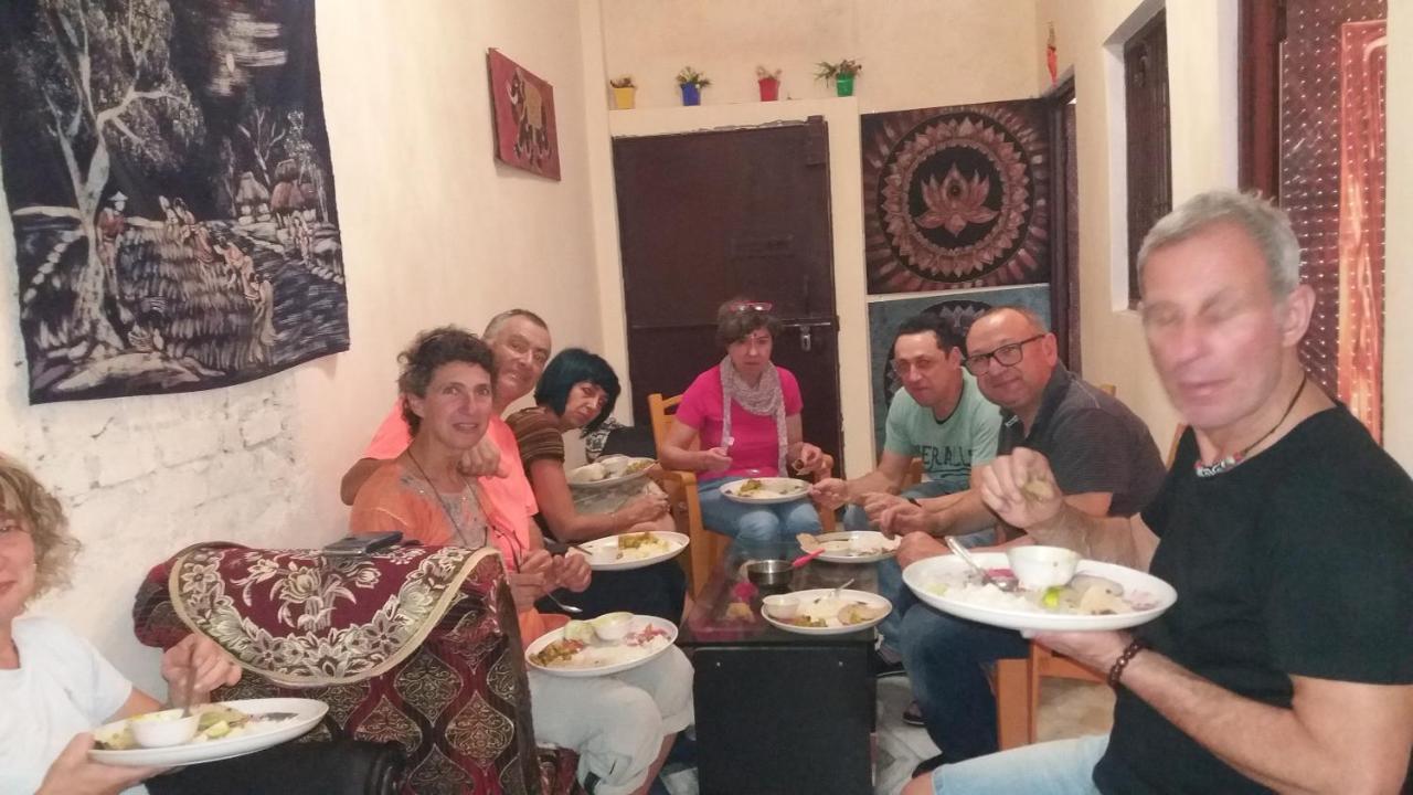 Mother Hostel Varanasi Eksteriør bilde